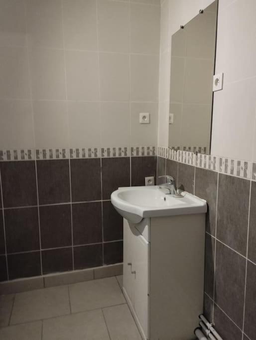 Agreable Maison Avec Parking Gratuit Daire Amiens Dış mekan fotoğraf